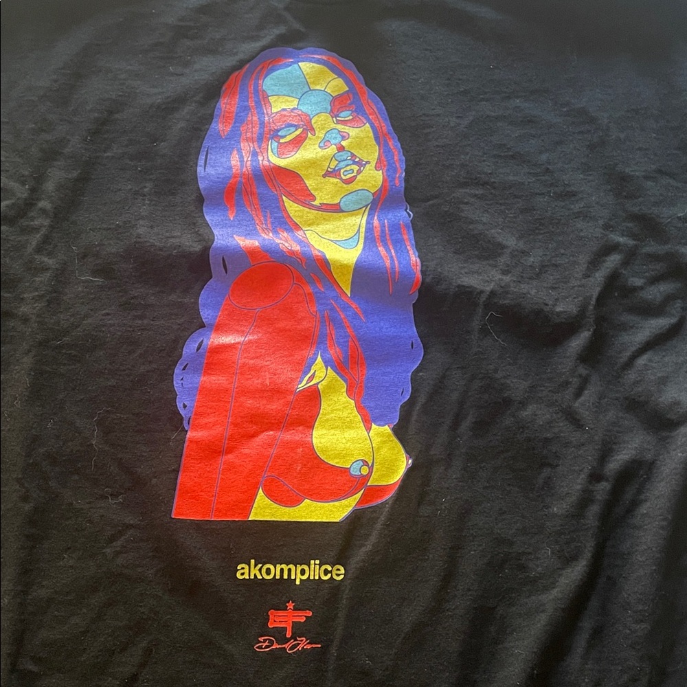 Akomplice Black Graphic Short Sleeve Tee - Picture 4 of 4